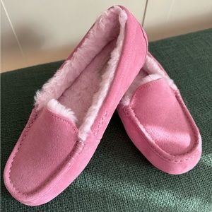UGG Woman’s Ansley Moccasin Slippers